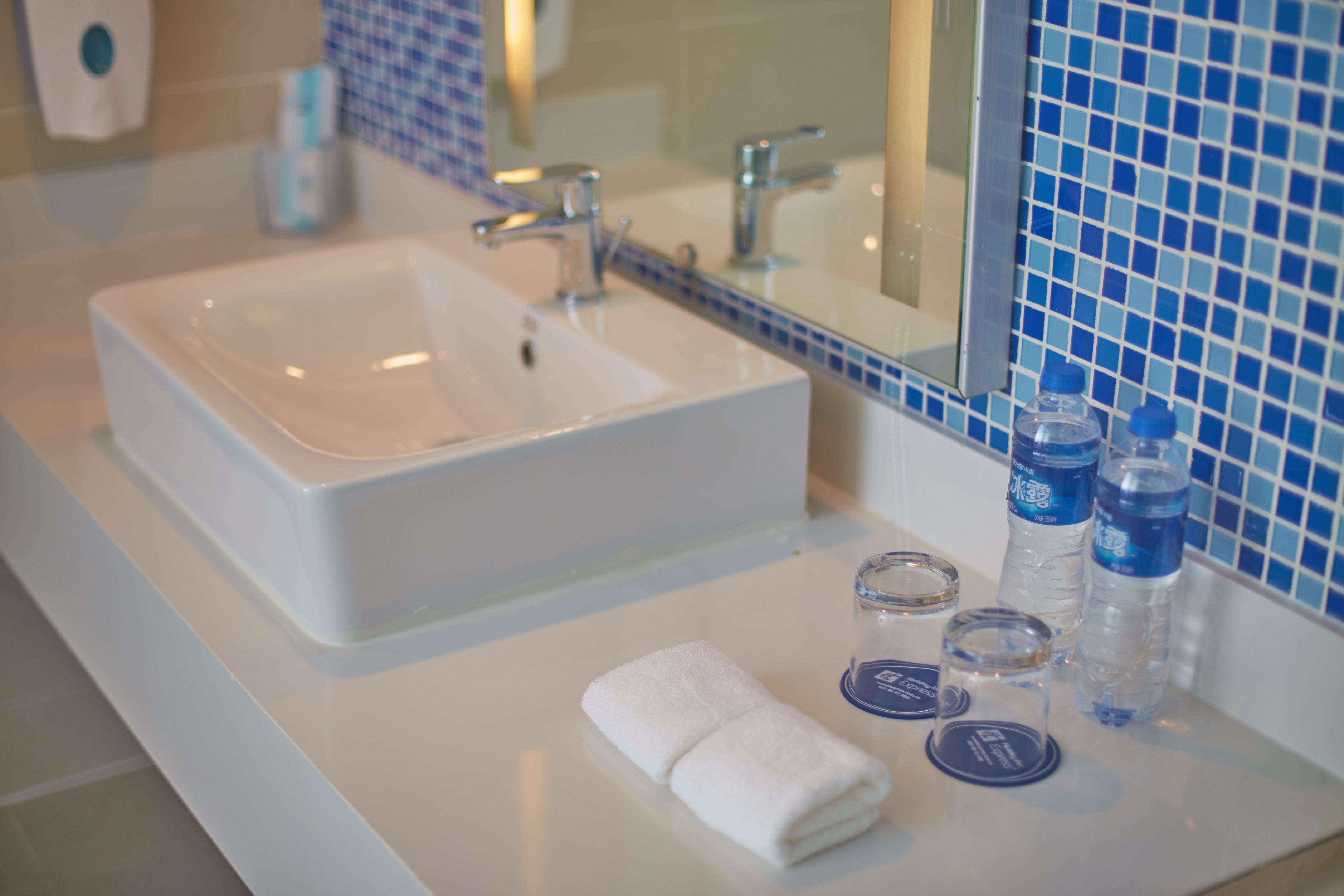 Holiday Inn Express Tangshan Downtown By Ihg Bagian luar foto